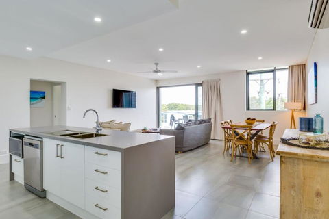 Ishtar Apartment 1- Luxury Living Accommodation - Darwin Holiday 2