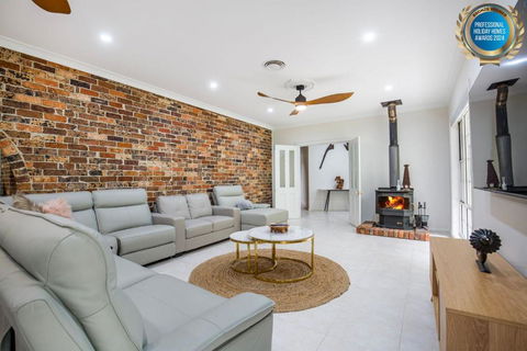Island Retreat Pet Friendly Waterfront - Darwin Holiday 1