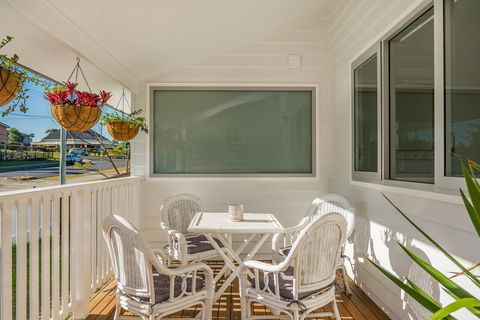 Aditi - Timber Vacation Home - Darwin Holiday 1