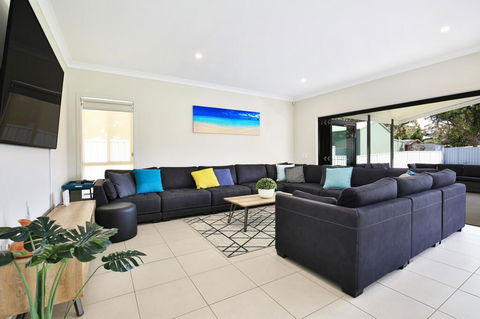 Adriatic Jervis Bay - 2 Min Walk To Beach - Family Friendly - Darwin Holiday 1