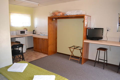 Affordable Gold City Motel - Darwin Holiday 3