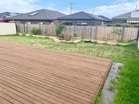 AHA Family Holiday House With Huge Backyard - Darwin Holiday 1