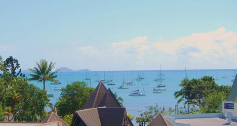 Airlie Beach Apartments - Darwin Holiday 0