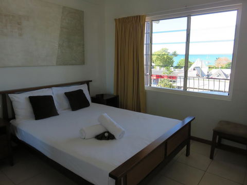 Airlie Beach Apartments - Darwin Holiday 2