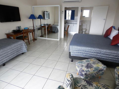 Airlie Court Units - Darwin Holiday 1