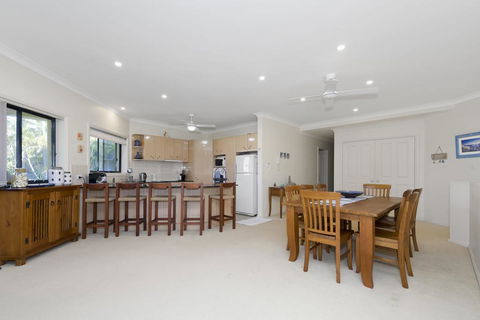 Al Mare No 2 42a - Darwin Holiday 1