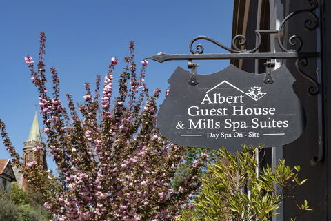 Albert Guest House And Mills Spa Suites - Darwin Holiday 1