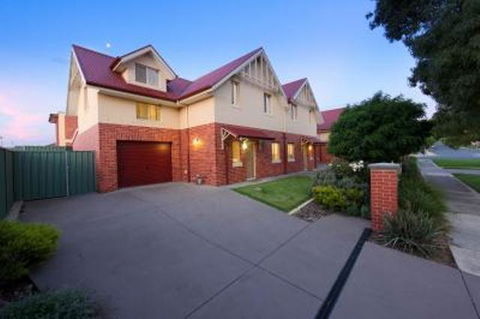 Albury Suites - Schubach Street - Darwin Holiday 0