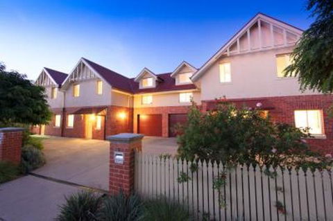 Albury Suites - Schubach Street - Darwin Holiday 1