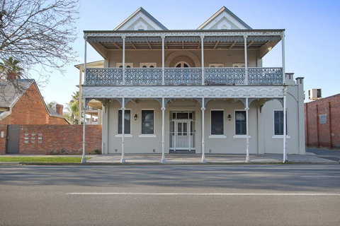 Albury Suites - Waterstreet - Darwin Holiday 0