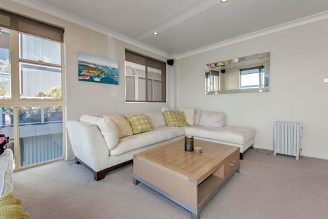 Alcheringa Unit 3 & 4, 32 Sandy Point Road - Darwin Holiday 1