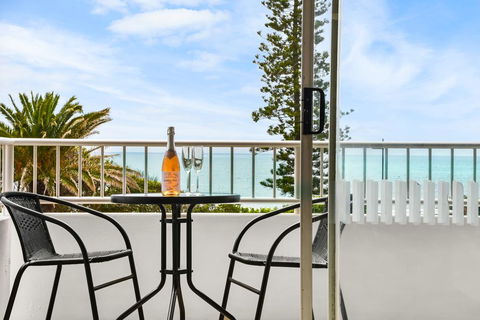 Alex Beach Apt Bilgola4 - Darwin Holiday 0