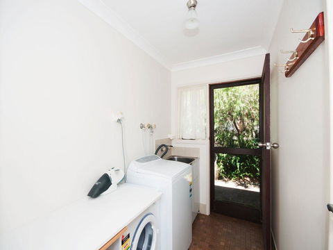 All Decked Out - Pet Friendly - Darwin Holiday 2