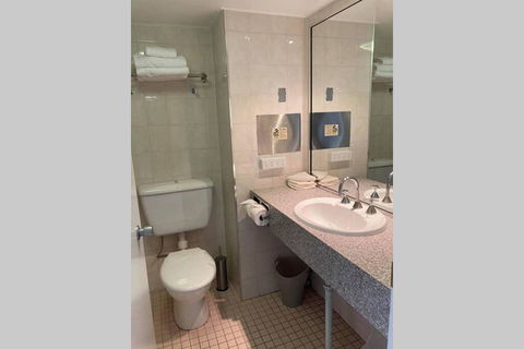 All In 500 Aud Weekly Beachfront The STRAND Studio Apartment - Darwin Holiday 2