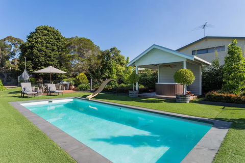 ALLAMBEA - MOUNT ELIZA - Darwin Holiday 0