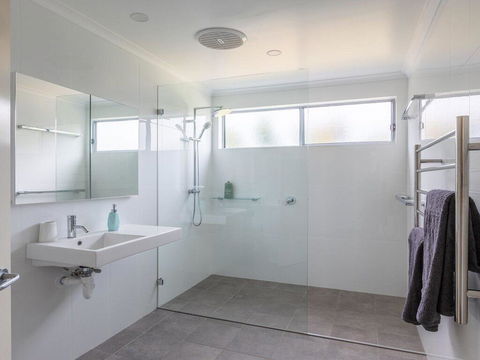 Aloha - Direct Beach Access From Property - Darwin Holiday 3