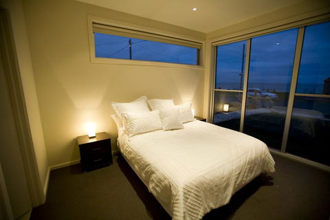 Aloha Beachfront Port Fairy - Darwin Holiday 3