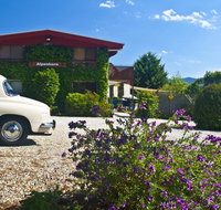 Alpenhorn Holiday Units - Darwin Holiday