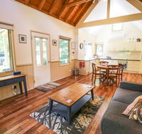 Alpine Arnica Cottage 1 - Darwin Holiday