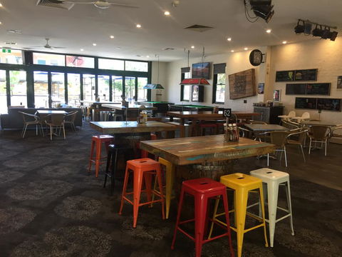 Alpine Hotel Bright - Darwin Holiday 1