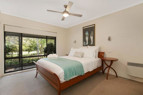 Alpine Streamside - Darwin Holiday 0