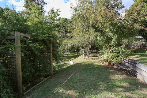 Alpine Streamside - Darwin Holiday 3