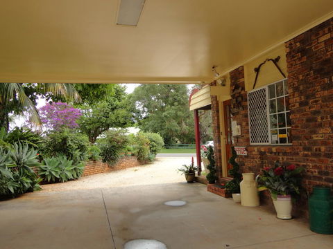 Alstonville Settlers Motel - Darwin Holiday 2