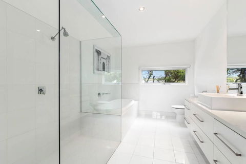Amalfi Dream - Luxury Villa With Pool And Spa, Walk To Beach And Shops - Darwin Holiday 2