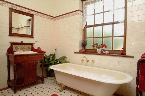 Amanda's Cottage 1899 - Darwin Holiday 1
