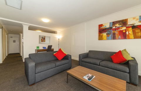 Amazing Accommodations: St Kilda - Darwin Holiday 3