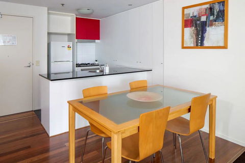 Amazing Brisbane CBD 2 Bedroom Apartment With River Views - Darwin Holiday 1