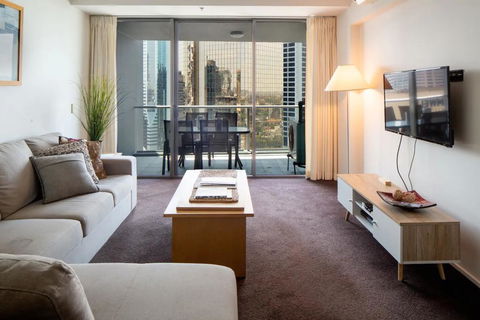 Amazing Brisbane CBD 2 Bedroom Apartment With River Views - Darwin Holiday 0