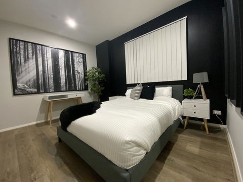 Amazing New Apartment Penrith, Prime Location - Darwin Holiday 1