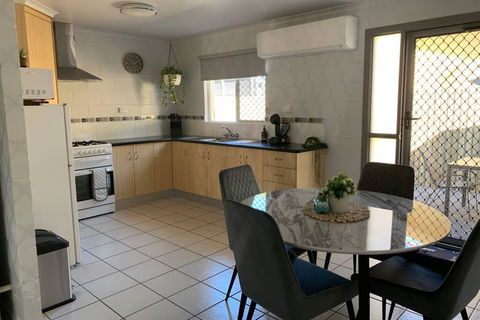 Andergrove Home With A Garden View-Wi-fi & Netflix - Darwin Holiday 2