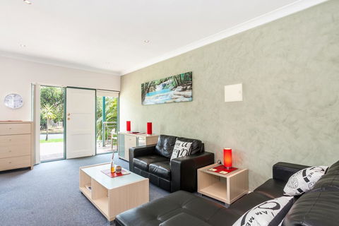 Anglesea River Apartments - 2 Bed Unit 2/4 - Darwin Holiday 1
