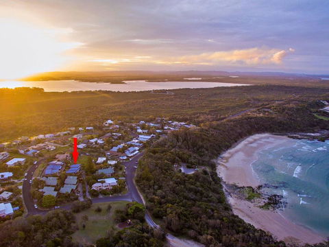 Angourie Blue 7- Stroll To Surfing Beaches. - Darwin Holiday 0