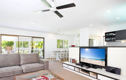 Apartment 1 - 20 Viewland Drive - Darwin Holiday 1