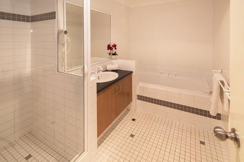 Apartment 115 - Located On The Main Street - Darwin Holiday 3