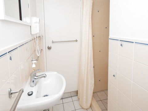 Apartment 3 - Providence - Darwin Holiday 1