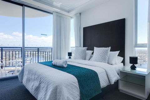 Apartment With Ocean Views - Darwin Holiday 2