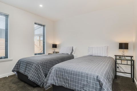 Apartments On Fraser Bicheno - Darwin Holiday 3