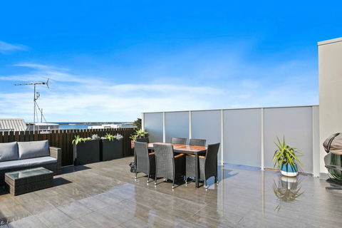 APOLLO 13 PENTHOUSE - Free Wifi & Huge Terrace! - Darwin Holiday 3