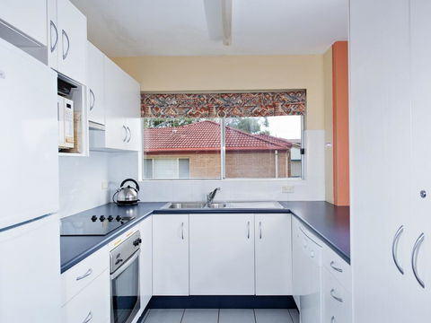 Apollo Court 3 - Nelson Bay - Darwin Holiday 1