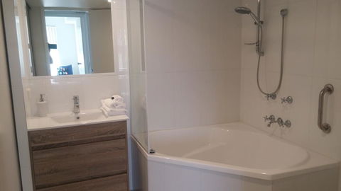 Apollo Luxury Apartments - Darwin Holiday 1