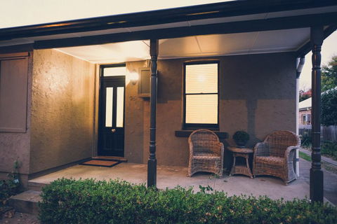 Apple Cottage, Orange NSW - Darwin Holiday 1