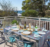 Araluen on Holden - great deck with ocean views - Darwin Holiday