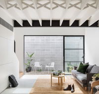 Architectural Design Award winning city House - Darwin Holiday