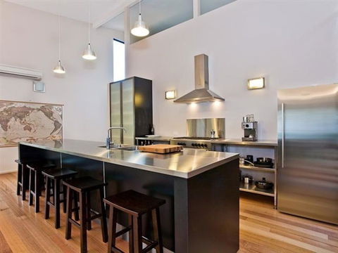 Architecturally Designed Beach House - Darwin Holiday 1