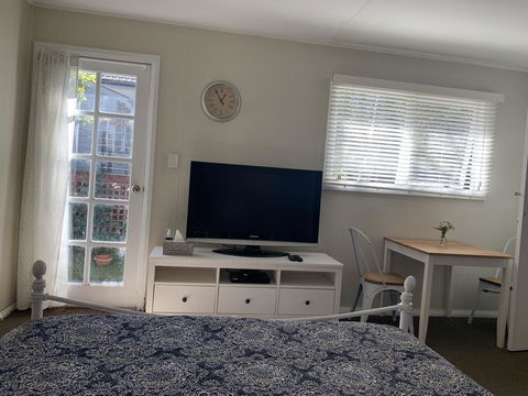 Aroha Studio - Darwin Holiday 3