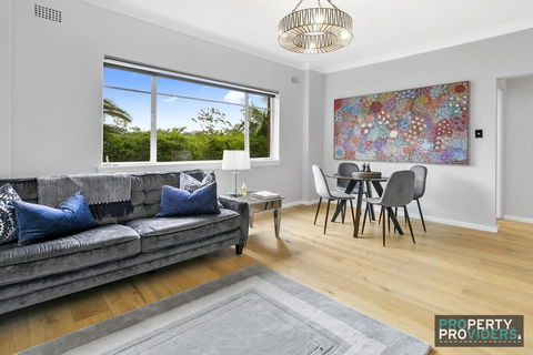 Art Deco Pad - Mosman Furnished Apartment - Darwin Holiday 1